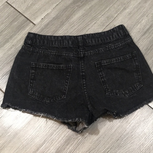 Disney Mickey Mouse Printed Black Fray Hem Denim Shorts size 27 - Picture 4 of 7